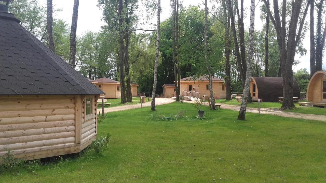 Le Petit Robinson Hotel Champvert Exterior foto